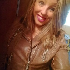 Meet your Posher, Kay